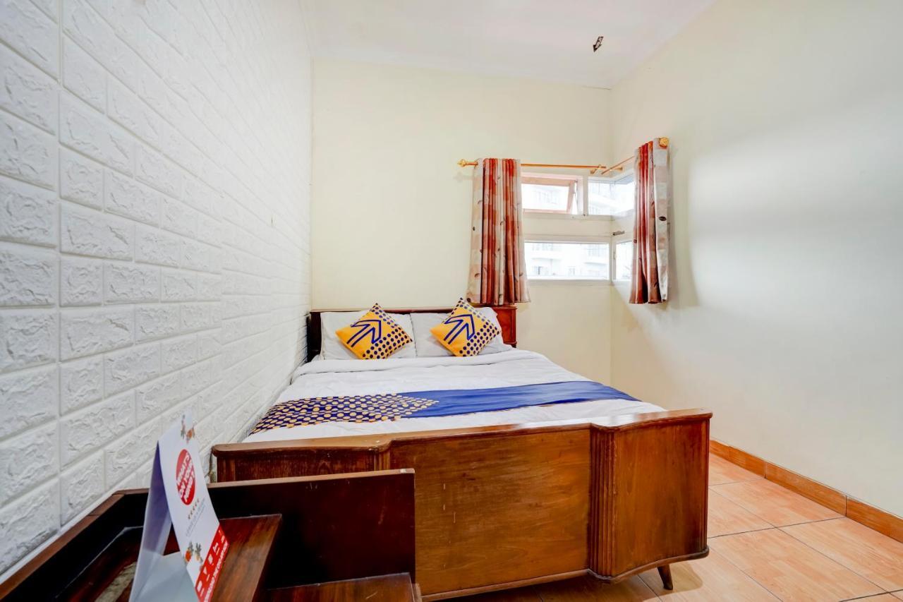 Radio Backpacker Guesthouse Syariah Bandung Exterior foto