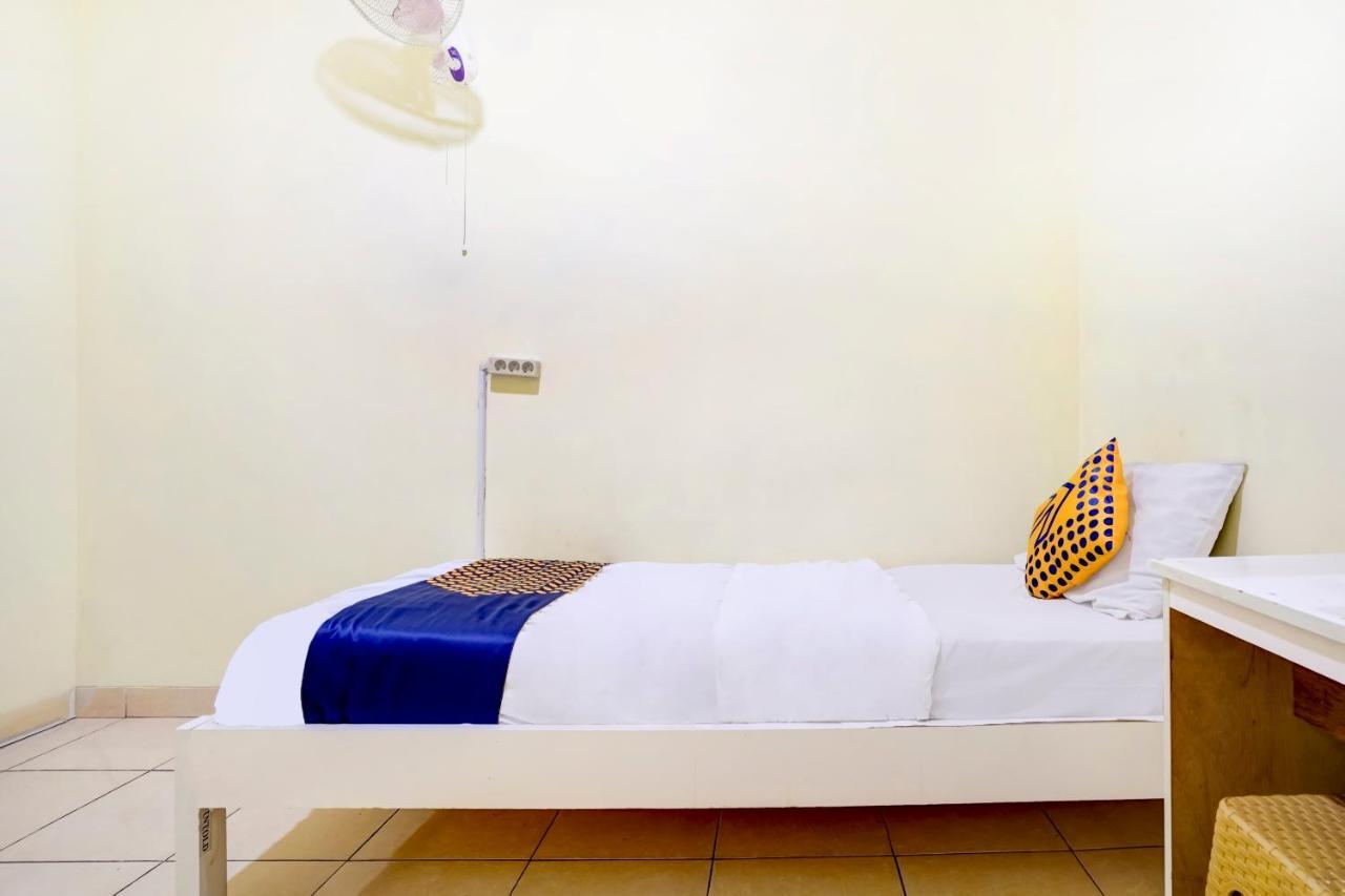 Radio Backpacker Guesthouse Syariah Bandung Exterior foto