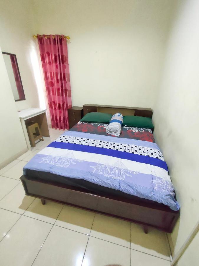 Radio Backpacker Guesthouse Syariah Bandung Exterior foto